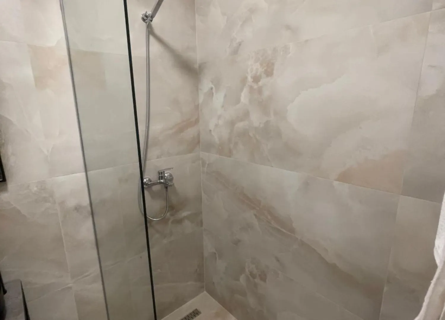 Elysium Apartment Tiran