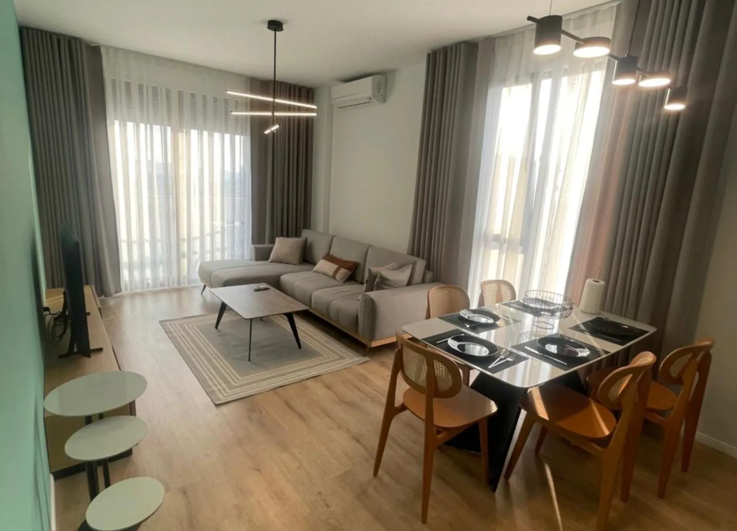 Elysium Apartment Tiran